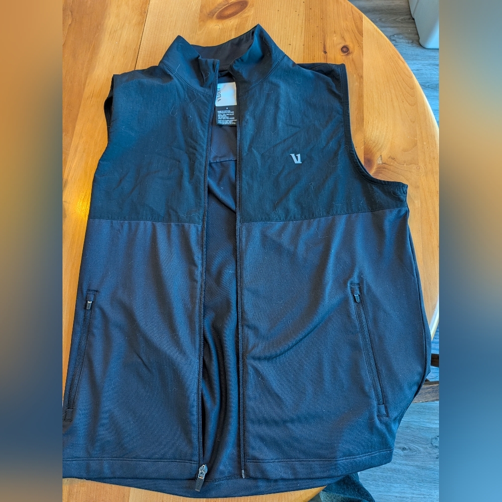 Vuori Men's Black Hooded Vest